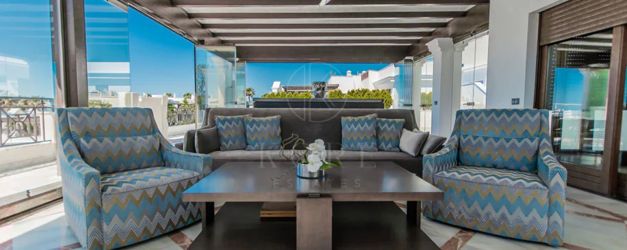  Estepona – Luxury Duplex Penthouse with Private Rooftop Solarium and open sea views