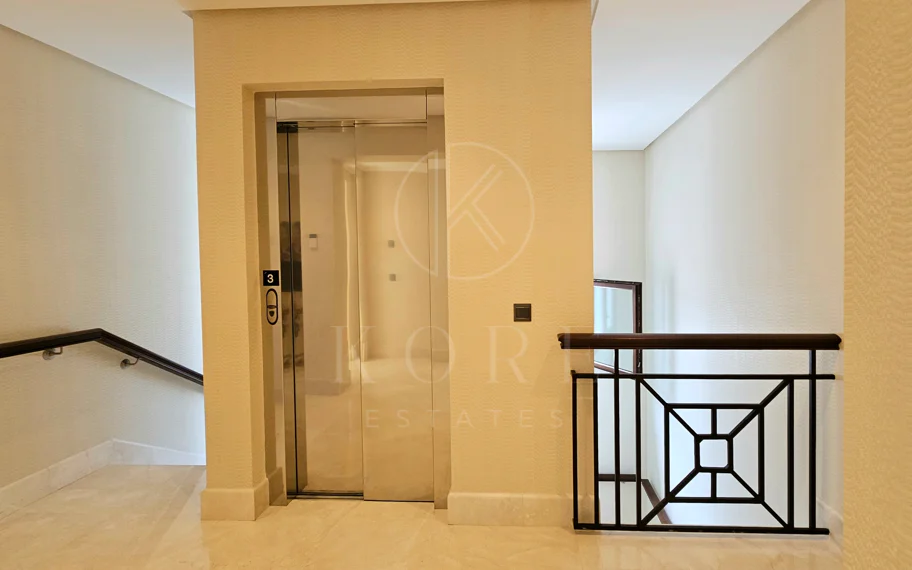 Estepona – Penthouse duplex de lux cu solariu privat pe acoperiș și vedere deschisă către mare