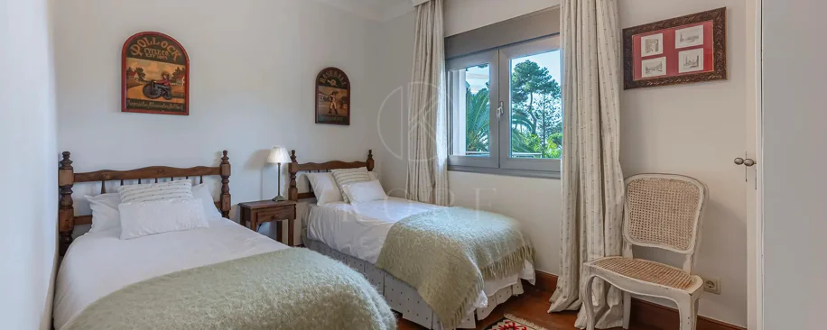 Villa for sale in Los Monteros Playa, Marbella East