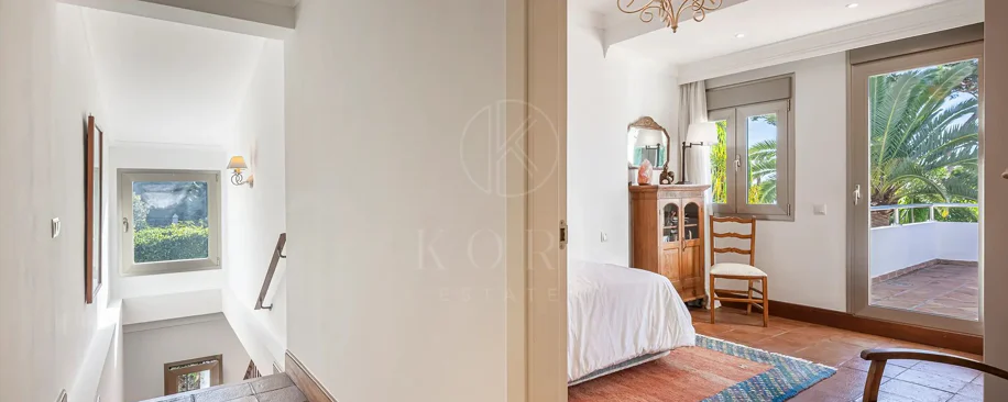 Villa for sale in Los Monteros Playa, Marbella East