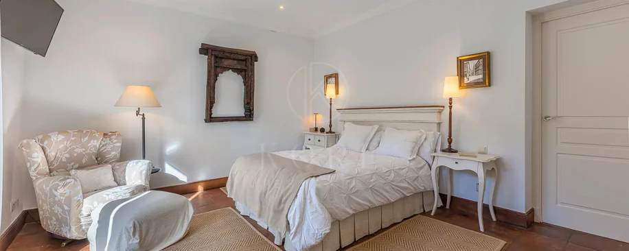 Villa for sale in Los Monteros Playa, Marbella East
