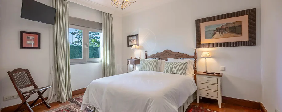 Villa for sale in Los Monteros Playa, Marbella East