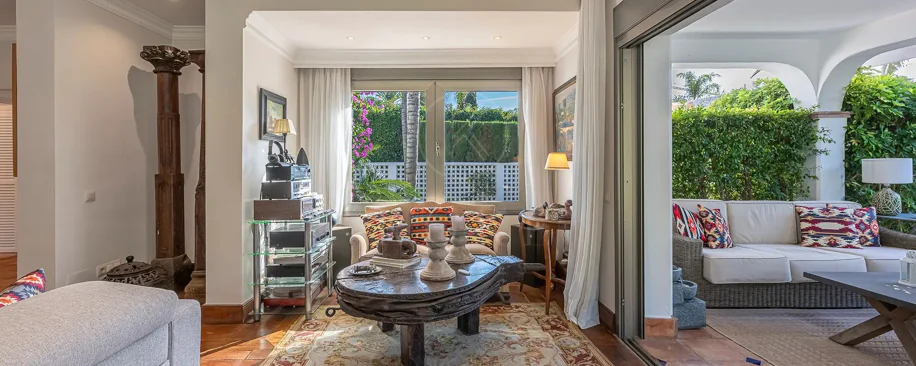 Villa for sale in Los Monteros Playa, Marbella East