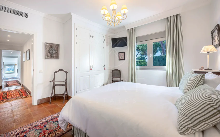 Villa en venta en Los Monteros Playa, Marbella Este