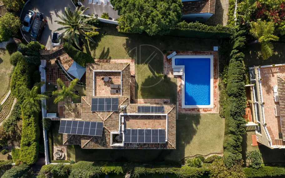Villa en venta en Los Monteros Playa, Marbella Este