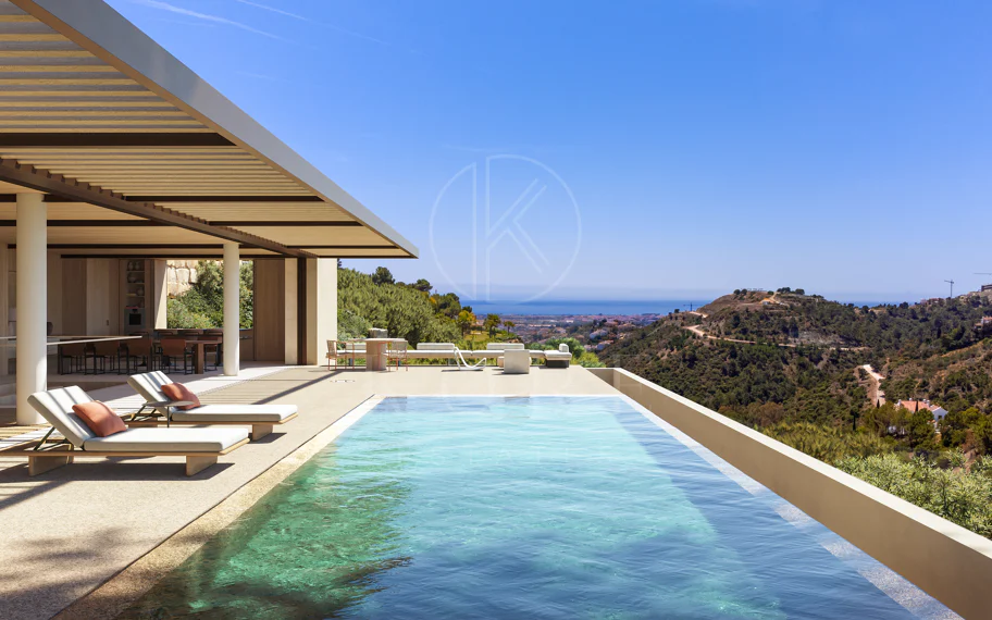 Villa llave en mano diseñada por arquitecto con vistas panorámicas en El Madroñal