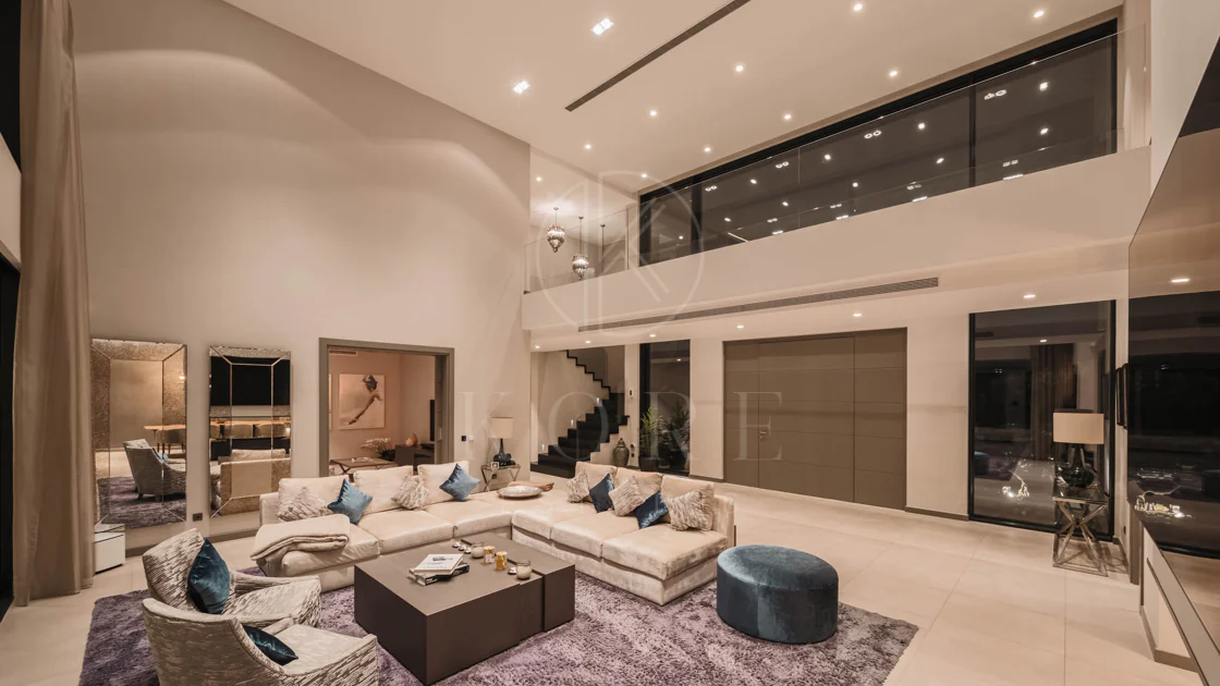 Elegant Contemporary Villa with Panoramic Sea Views in El Madroñal