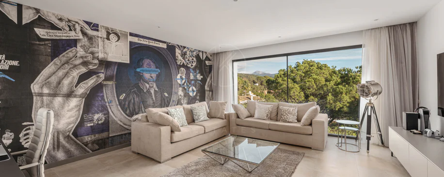 Elegant Contemporary Villa with Panoramic Sea Views in El Madroñal