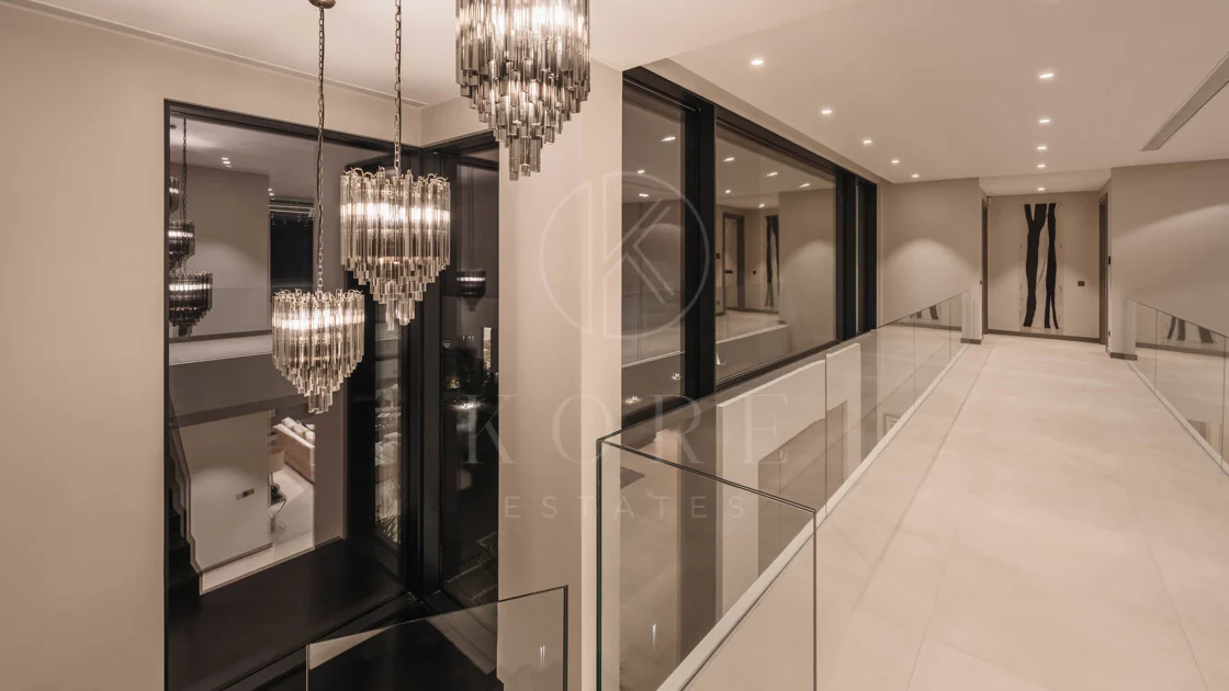 Elegant Contemporary Villa with Panoramic Sea Views in El Madroñal