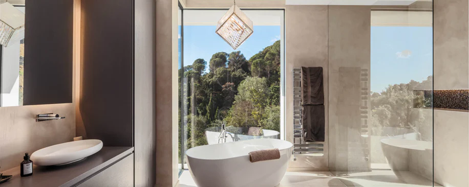 Elegant Contemporary Villa with Panoramic Sea Views in El Madroñal