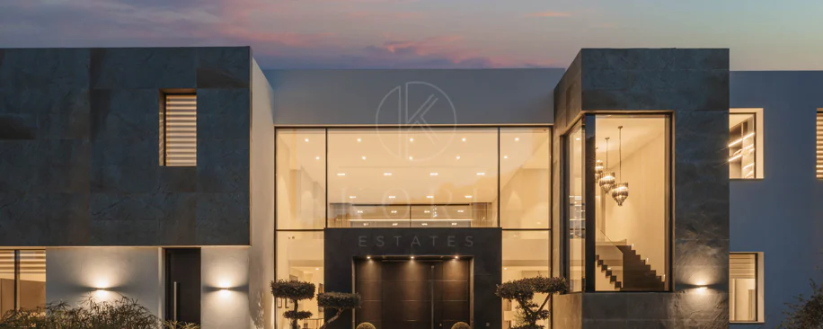 Elegant Contemporary Villa with Panoramic Sea Views in El Madroñal