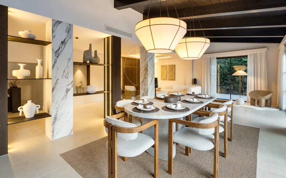 Villa Japandi Moderna con Piscina y Jardín Privado en Nueva Andalucía