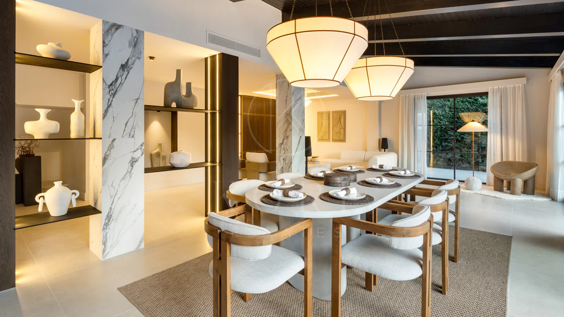 Villa Japandi Moderna con Piscina y Jardín Privado en Nueva Andalucía