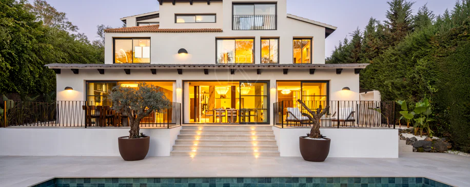 Villa Japandi Moderna con Piscina y Jardín Privado en Nueva Andalucía