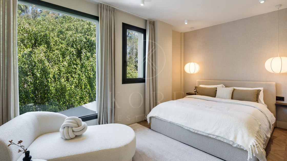 Villa Japandi Moderna con Piscina y Jardín Privado en Nueva Andalucía