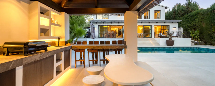Villa Japandi Moderna con Piscina y Jardín Privado en Nueva Andalucía