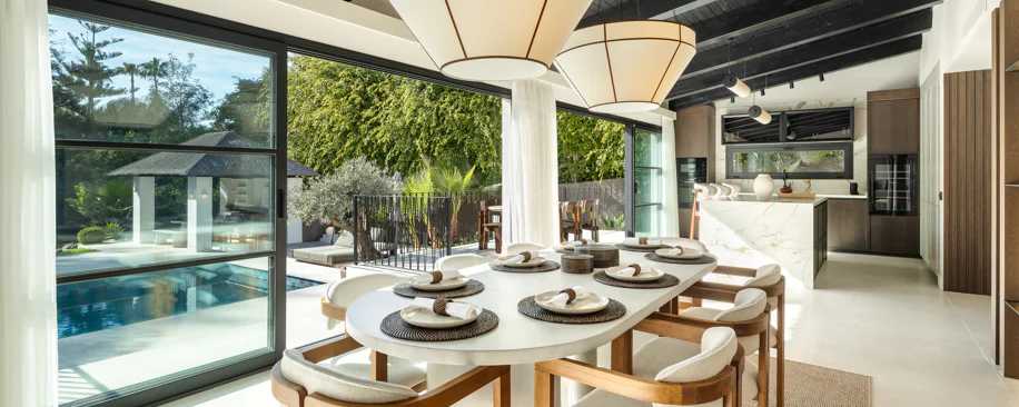 Villa Japandi Moderna con Piscina y Jardín Privado en Nueva Andalucía