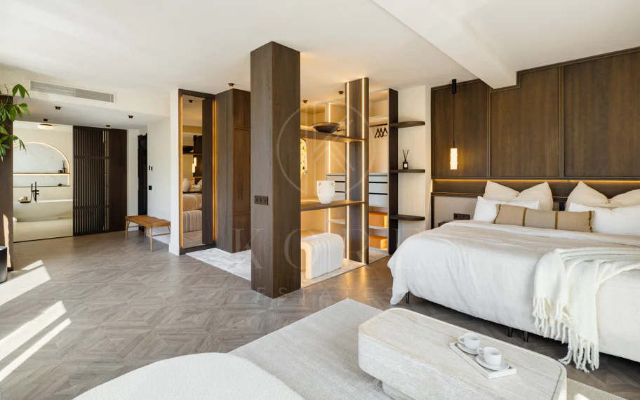 Villa Japandi Moderna con Piscina y Jardín Privado en Nueva Andalucía