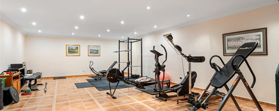 Elegant Luxury Estate with Panoramic Sea Views in Estepona