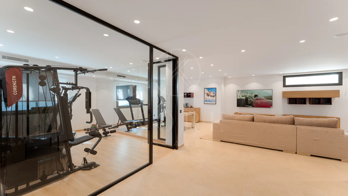 Elegante villa contemporánea en la prestigiosa La Cerquilla, Nueva Andalucía