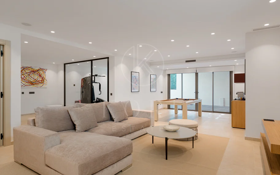 Elegante villa contemporánea en la prestigiosa La Cerquilla, Nueva Andalucía