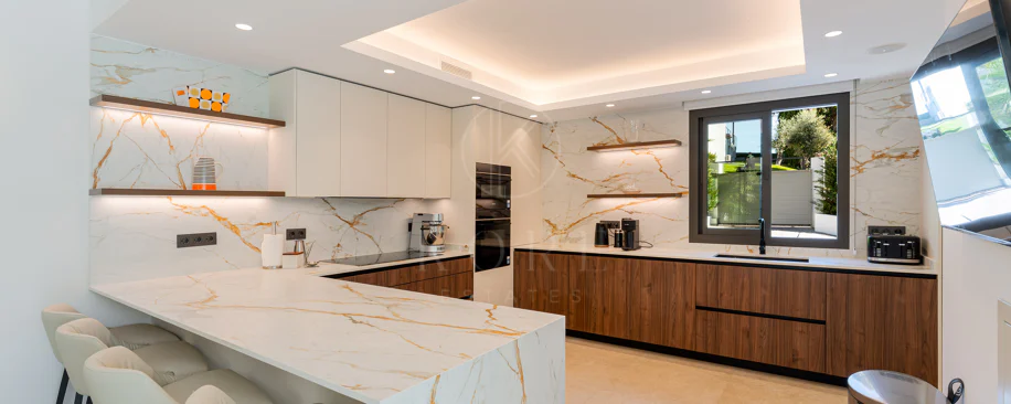 Elegante villa contemporánea en la prestigiosa La Cerquilla, Nueva Andalucía