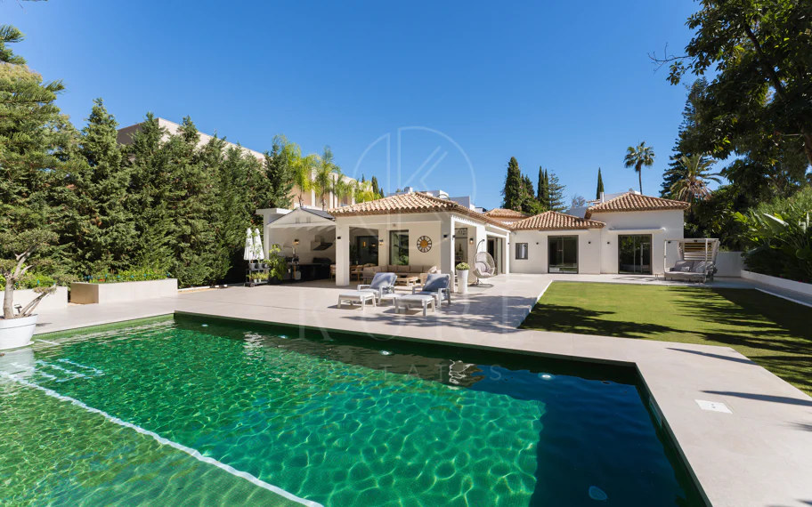 Elegante villa contemporánea en la prestigiosa La Cerquilla, Nueva Andalucía