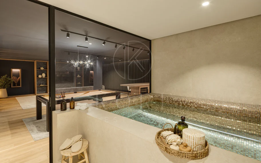 Villa contemporánea llave en mano con vistas al mar en Marbella Este
