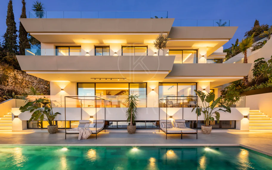 Villa contemporánea llave en mano con vistas al mar en Marbella Este