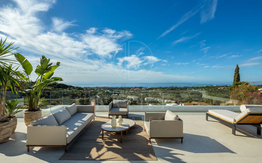 Villa contemporánea llave en mano con vistas al mar en Marbella Este