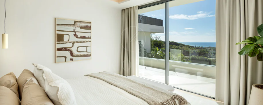 Turnkey Contemporary Villa with Sea Views in Marbella East