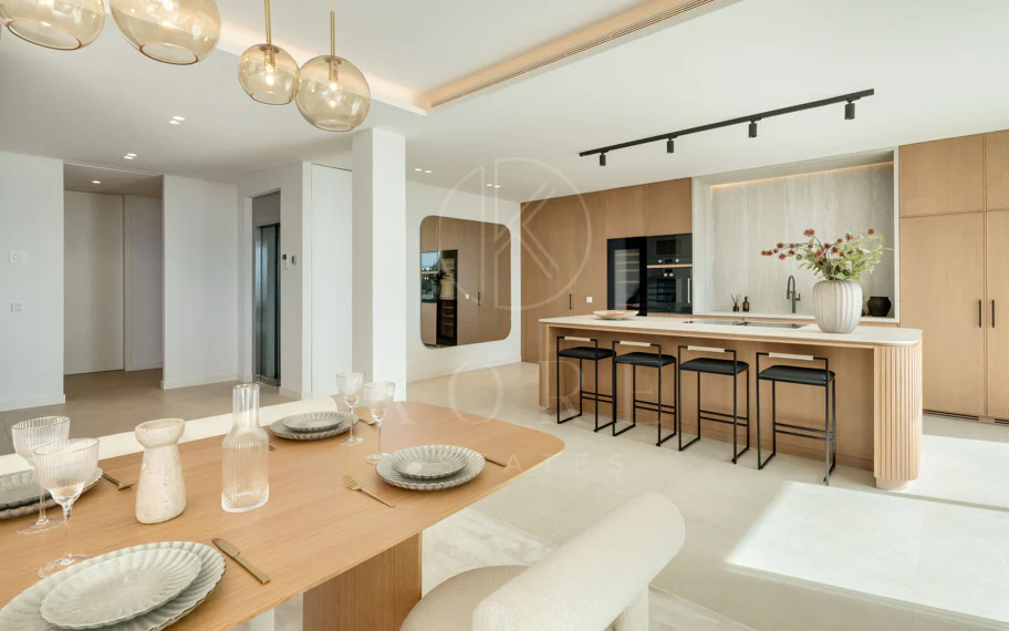 Villa contemporánea llave en mano con vistas al mar en Marbella Este