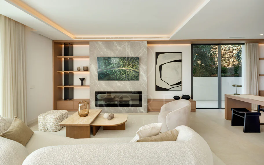 Villa contemporánea llave en mano con vistas al mar en Marbella Este