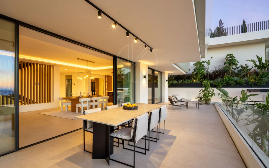 Villa contemporánea llave en mano con vistas al mar en Marbella Este