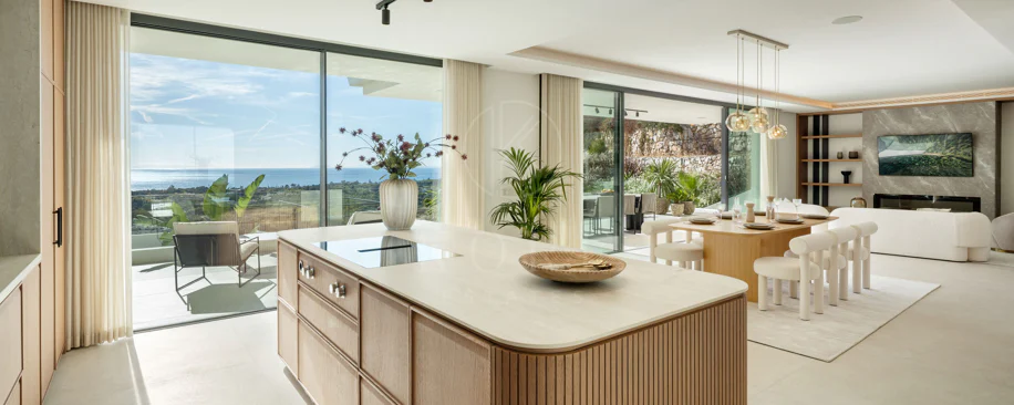 Turnkey Contemporary Villa with Sea Views in Marbella East