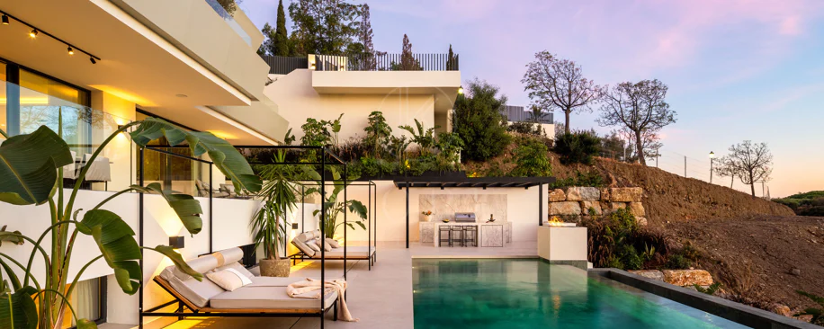 Turnkey Contemporary Villa with Sea Views in Marbella East