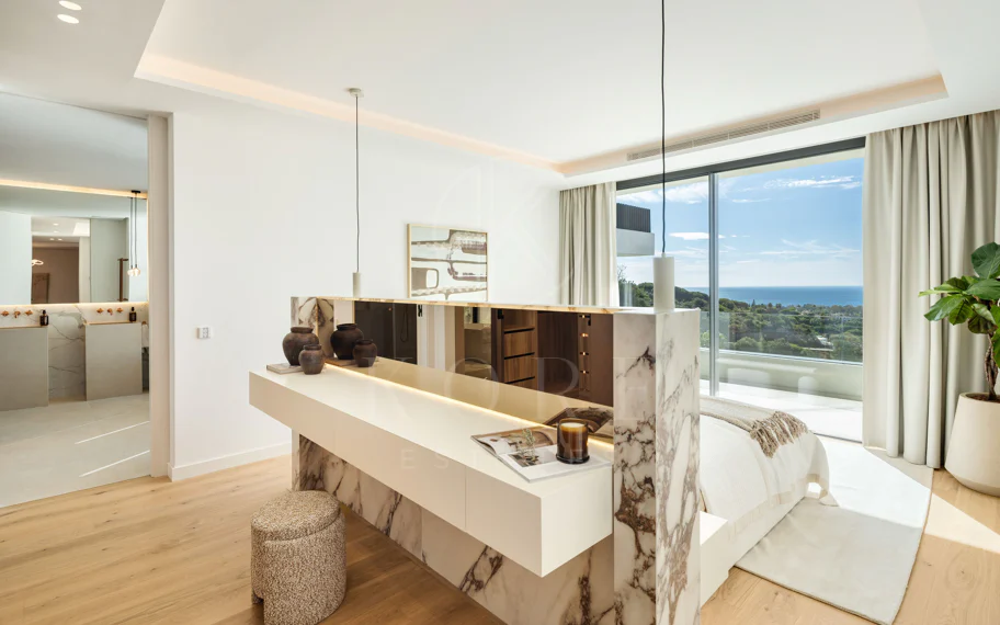 Villa contemporánea llave en mano con vistas al mar en Marbella Este