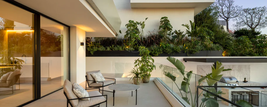 Turnkey Contemporary Villa with Sea Views in Marbella East
