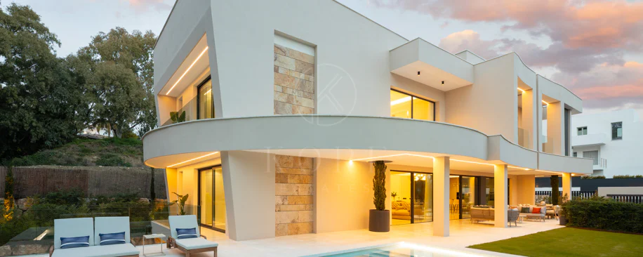 Impressive New-Build Villa with Rooftop Solarium in La Cerquilla