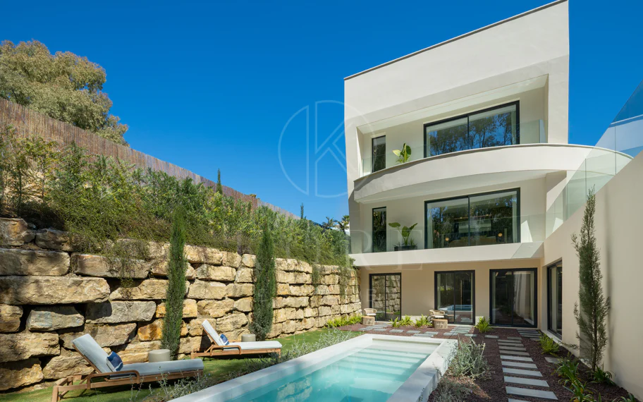 Impresionante villa de nueva construcción con solárium en la azotea en La Cerquilla