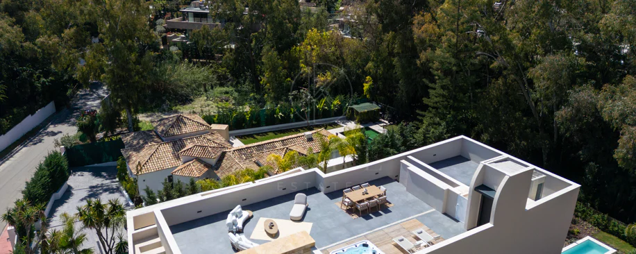 Impressive New-Build Villa with Rooftop Solarium in La Cerquilla
