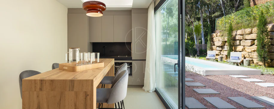 Impressive New-Build Villa with Rooftop Solarium in La Cerquilla