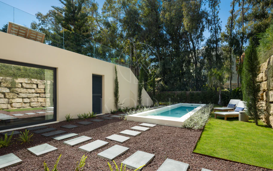 Impresionante villa de nueva construcción con solárium en la azotea en La Cerquilla