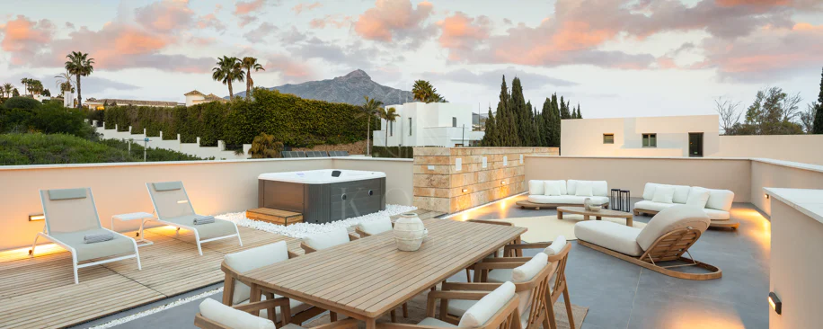 Impressive New-Build Villa with Rooftop Solarium in La Cerquilla