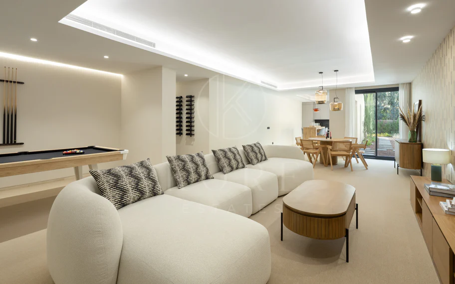 Impresionante villa de nueva construcción con solárium en la azotea en La Cerquilla