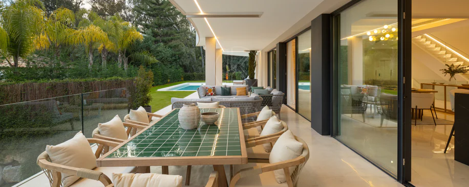 Impressive New-Build Villa with Rooftop Solarium in La Cerquilla