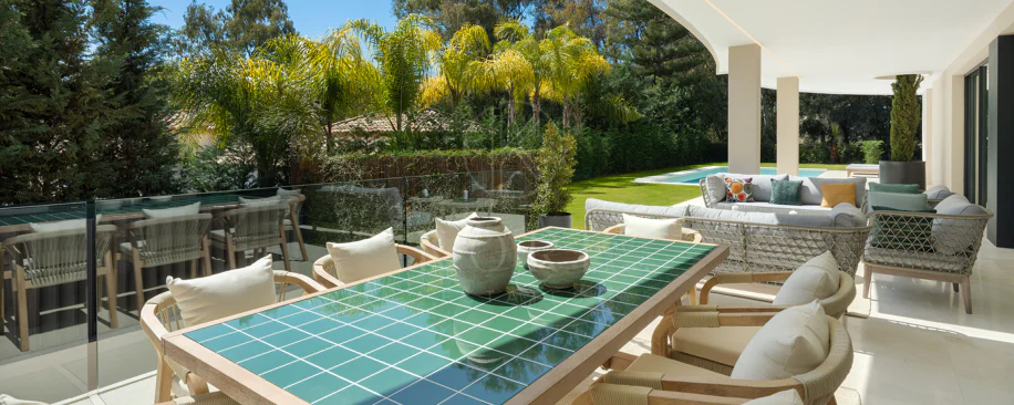 Impressive New-Build Villa with Rooftop Solarium in La Cerquilla