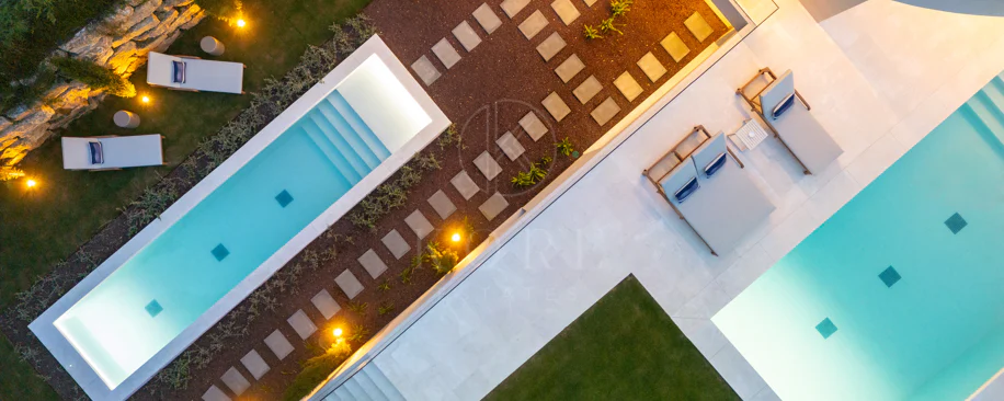 Impressive New-Build Villa with Rooftop Solarium in La Cerquilla