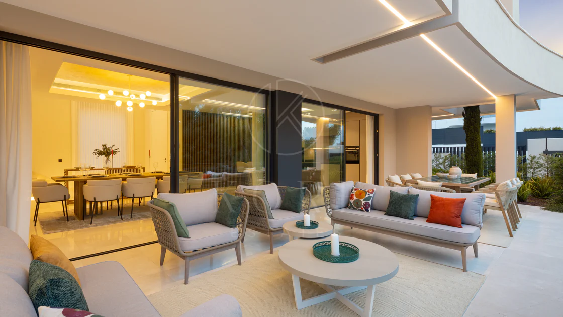 Impressive New-Build Villa with Rooftop Solarium in La Cerquilla