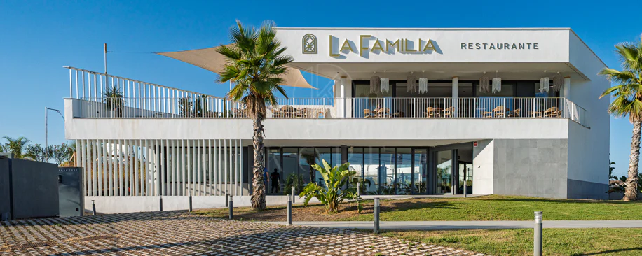Apartamento a Estrenar de 3 Dormitorios con Vistas al Mar y a la Montaña – Nueva Milla de Oro